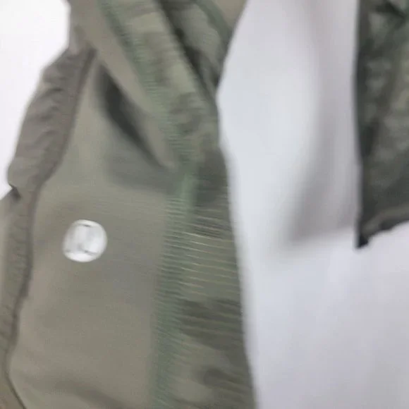 Lululemon Run for  Your Life Women's Leggings Crop Size 6 Green Mesh Rushed Camo - Picture 7 of 8